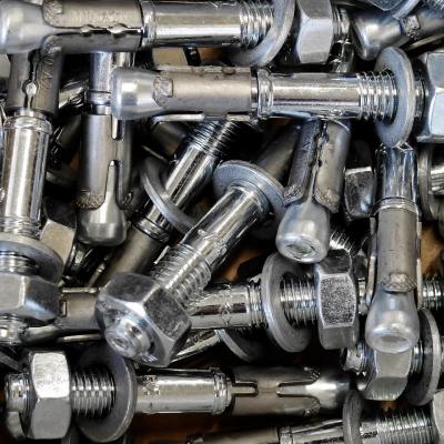 Set of dowels with screw